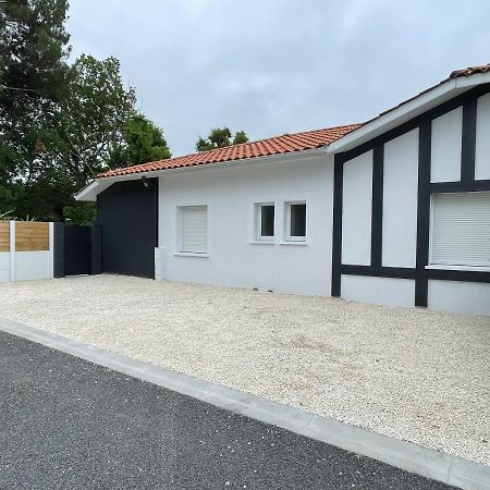 Maison A Biscarrosse Avec Piscine Et Jacuzzi Esterno foto