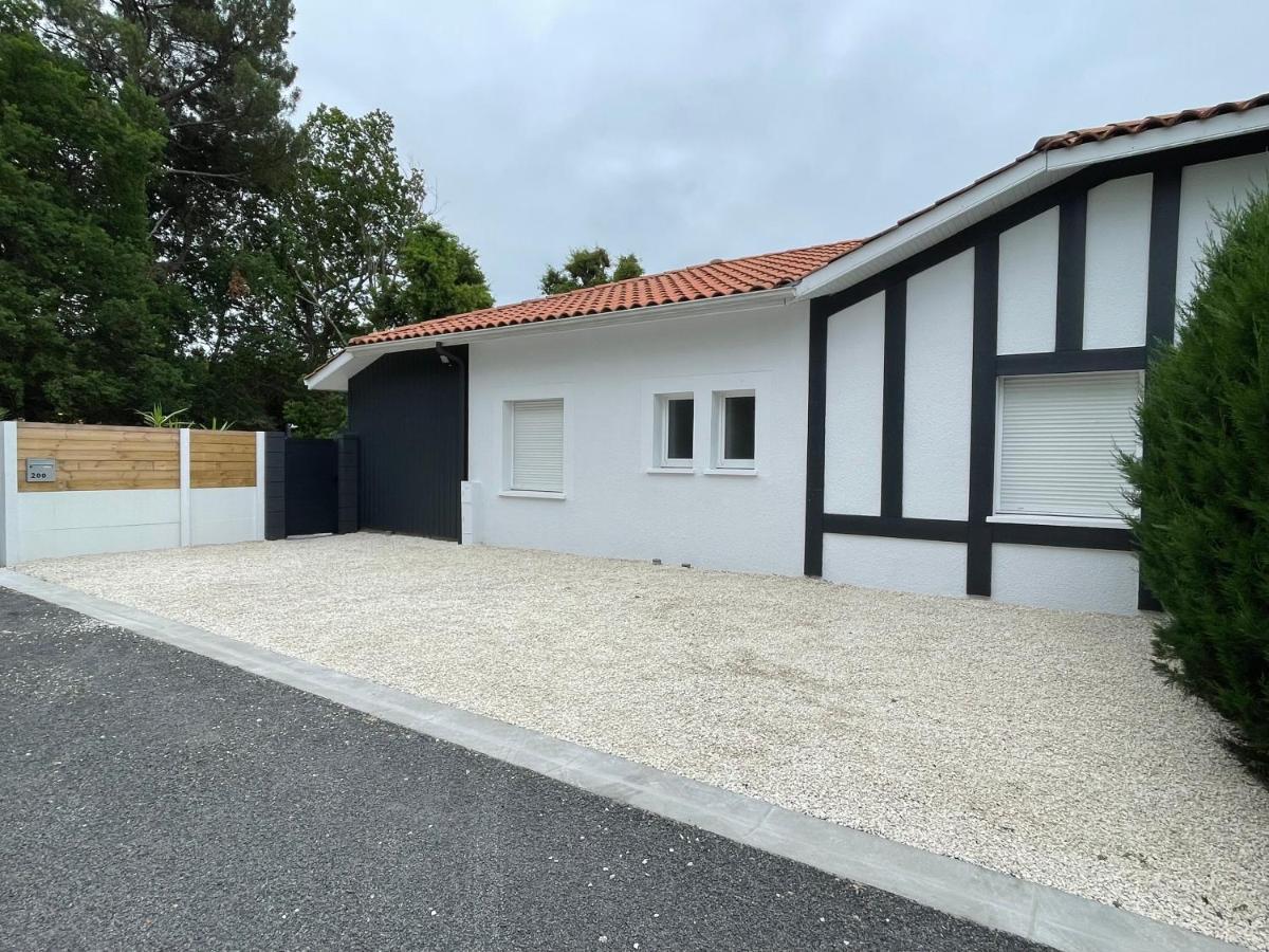Maison A Biscarrosse Avec Piscine Et Jacuzzi Esterno foto